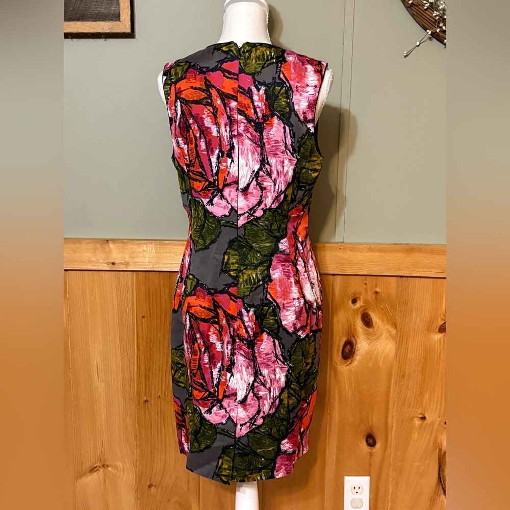 Trina Turk Sheath Sleeveless Dress Silk Blend Floral Print size 10 - Picture 4 of 13